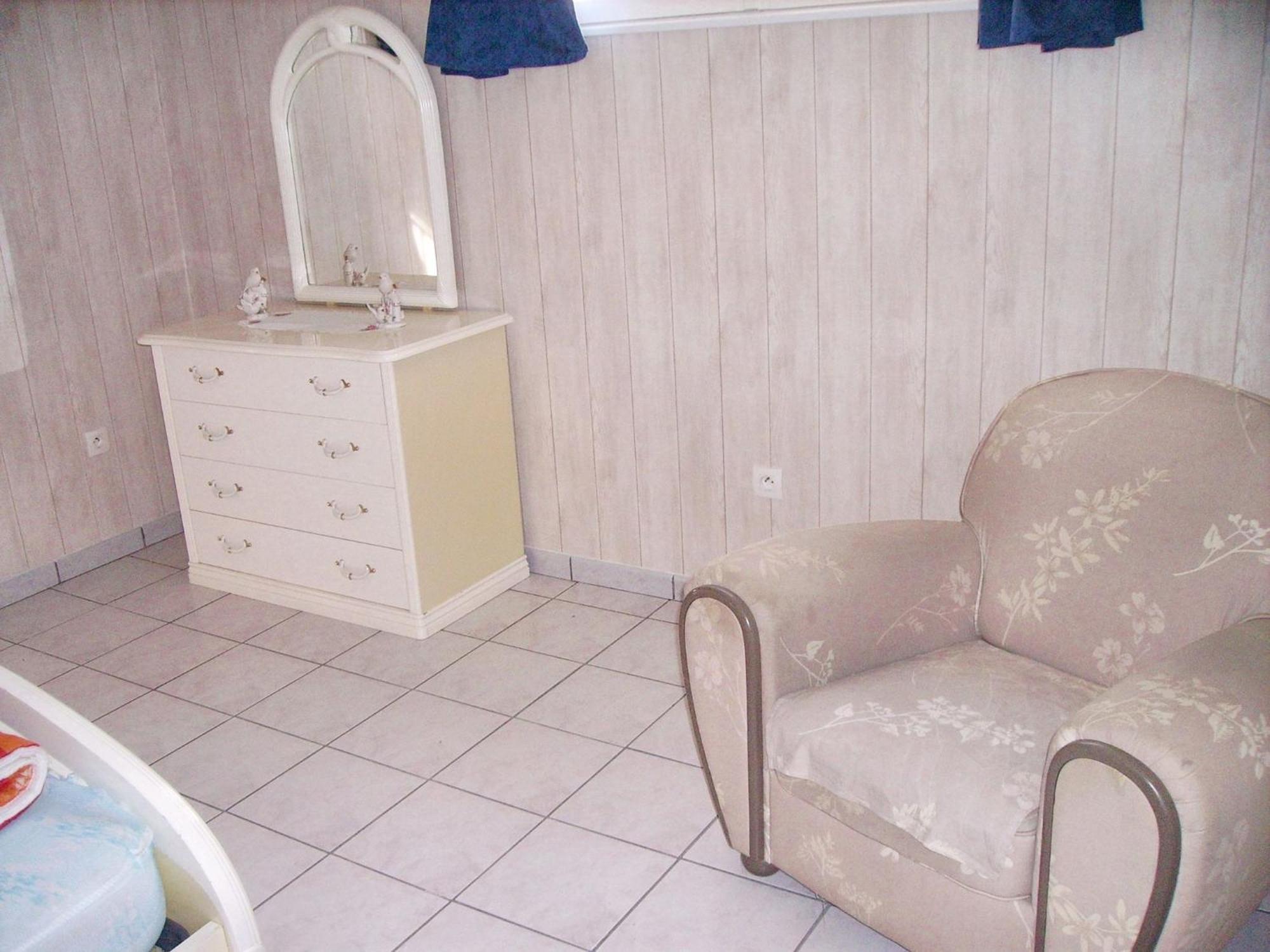 Appartement Charmant A Breuillet Avec Jardin Spacieux Exterior foto